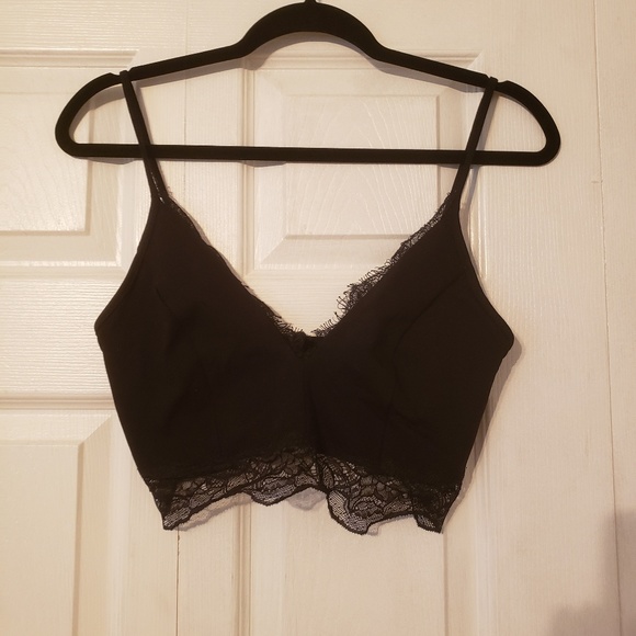 Black lacy crop top - Picture 1 of 2